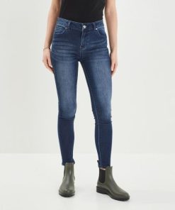 Jamessantos.shop50c142b844 1