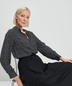 Jamessantos.shop9d45bcfc6e 1